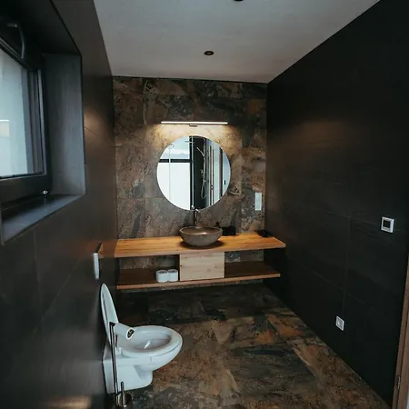 Pod Hradom S Jacuzzi A Saunou * Бардеёв