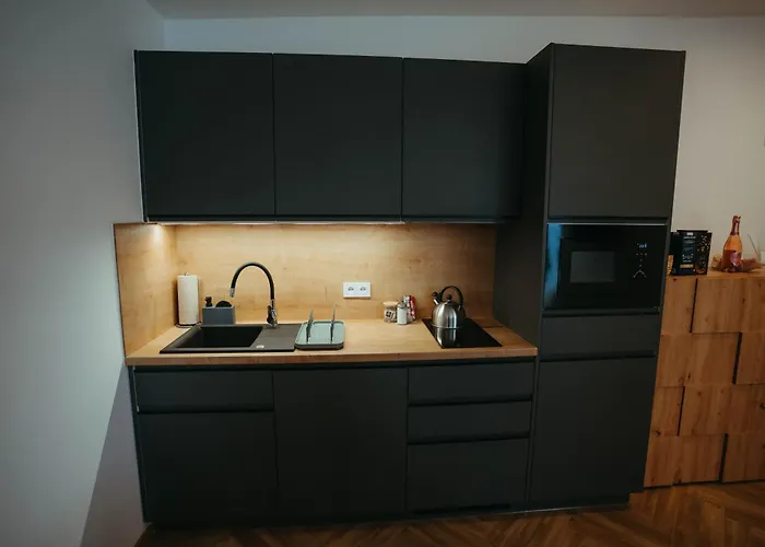 Pod Hradom S Jacuzzi A Saunou Holiday home *